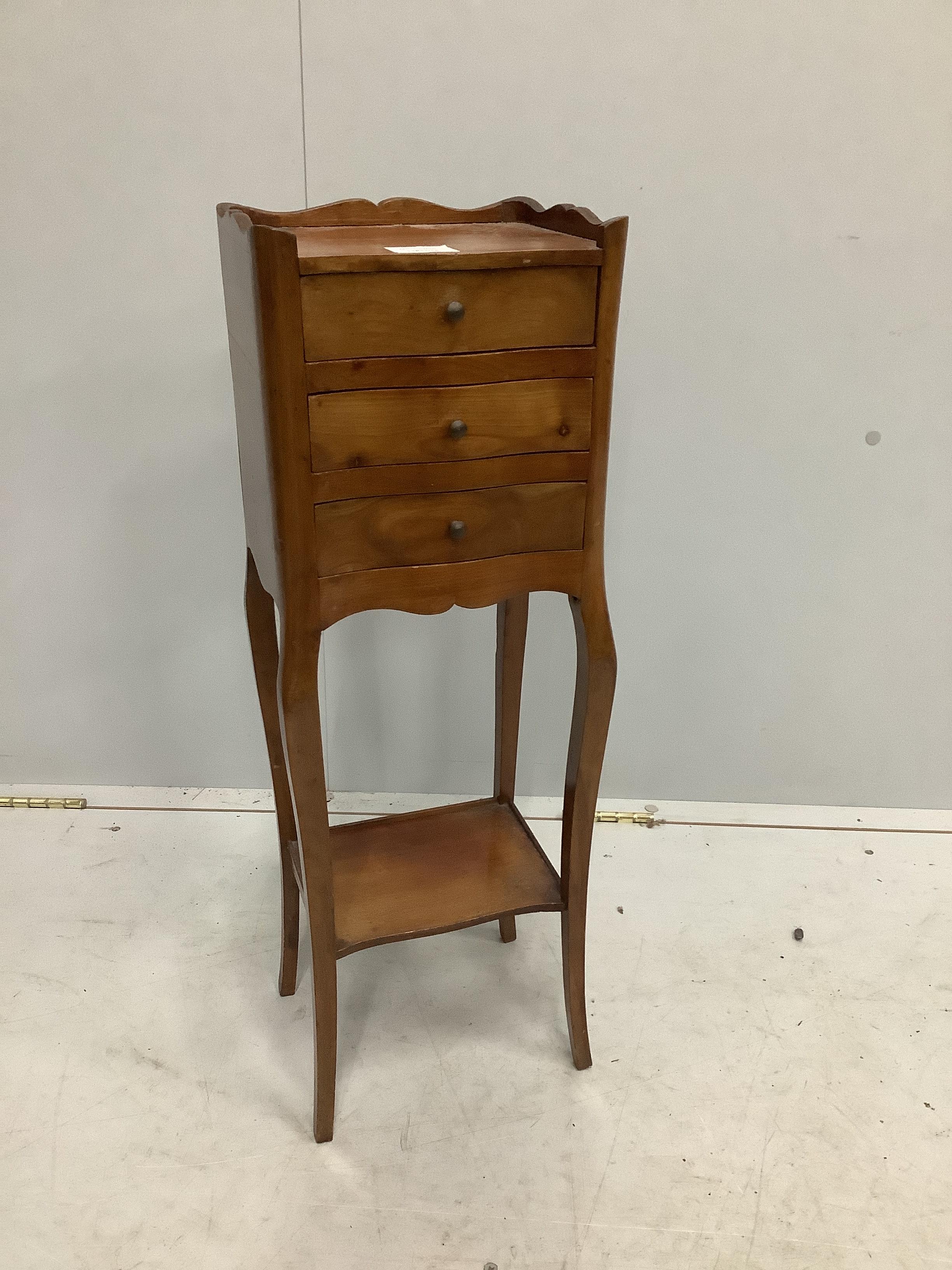 A French walnut gueridon, c.1900, width 25cm, depth 20cm, height 71cm